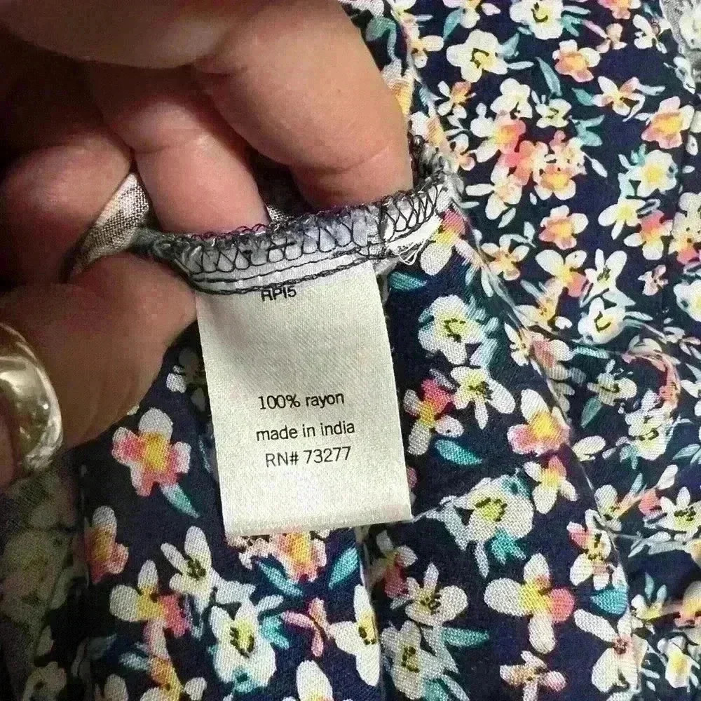 Floral Print Romper, Brand Unknown, Bought at Kohls, Womens Size Medium A0054 - Picture 7 of 9